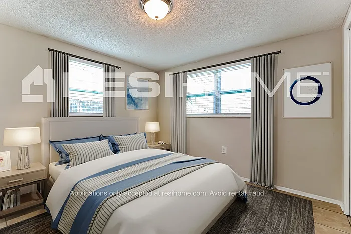 6027 11th Ave — Photo 8