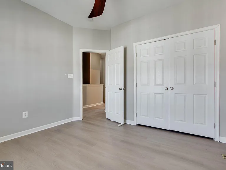 1739 Theale Way — Photo 47