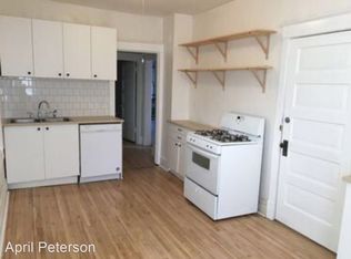 1017 E 5th St APT 1, Duluth, MN 55805