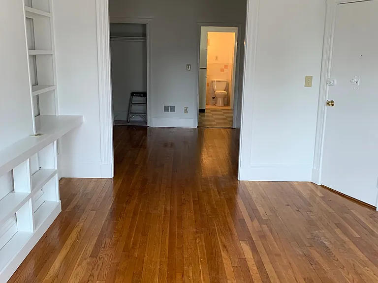 752 Huntington Ave #1B — Photo 5