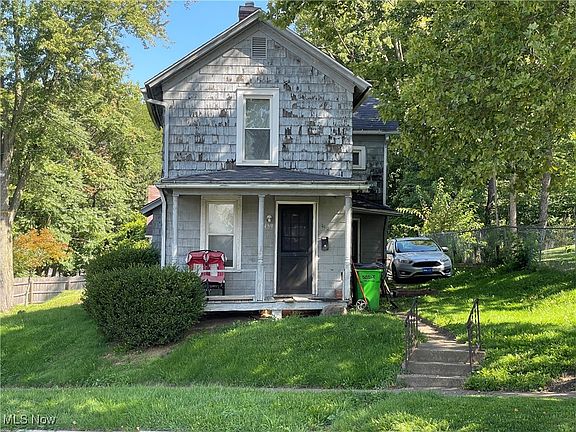 2nd image of 459 W Liberty St
