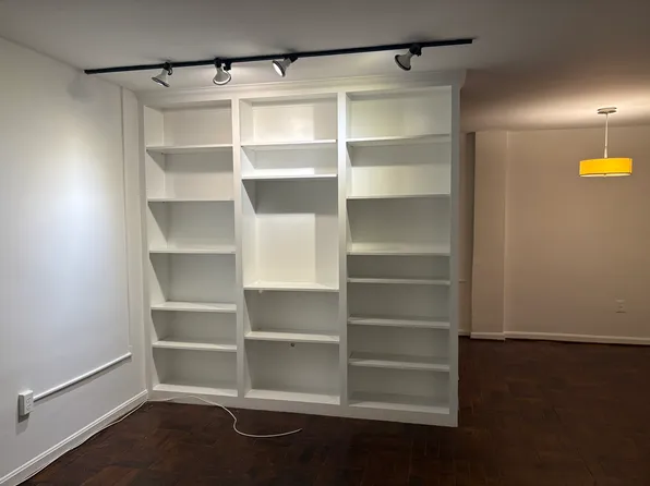 4114 Davis Pl NW, Washington, DC