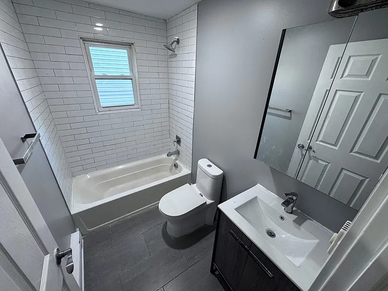 38 Tillinghast St #L1 — Photo 6