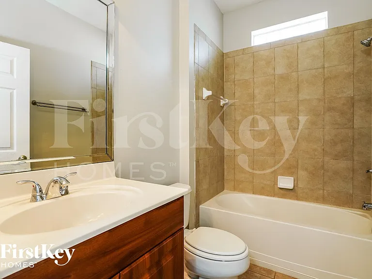 1005 Henry Ave — Photo 13