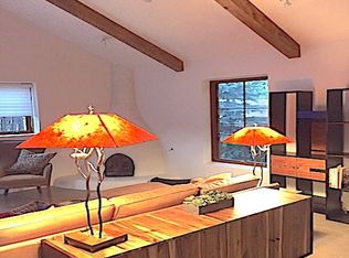 302 Camino Cerrito, Santa Fe, NM 87505