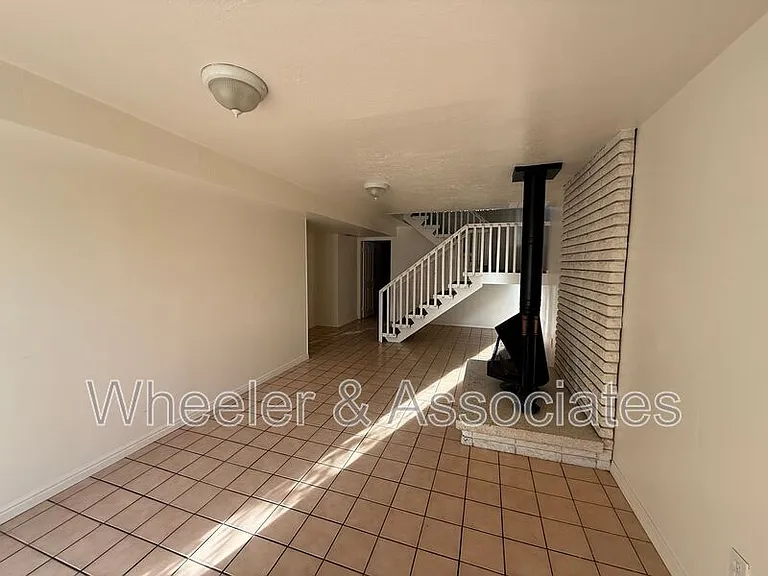 4083 S Porter Ave — Photo 17