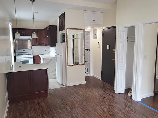 Rented by Mahzari Realty Inc | media 13