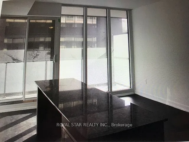 426 University Ave #1507 — Photo 5