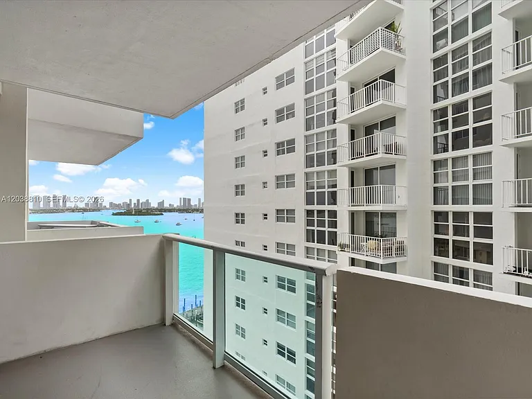 1200 West Ave #823 — Photo 18