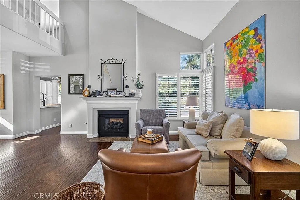 4 bed, 2.5 bath, 1943 sqft, $7,200 — Photo 3