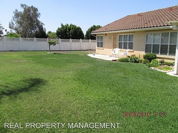 3rd image of 1902 Golden Hill Dr