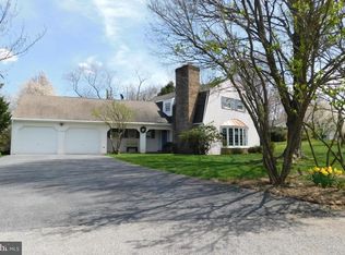 11450 Pine Hill Dr, Waynesboro, PA