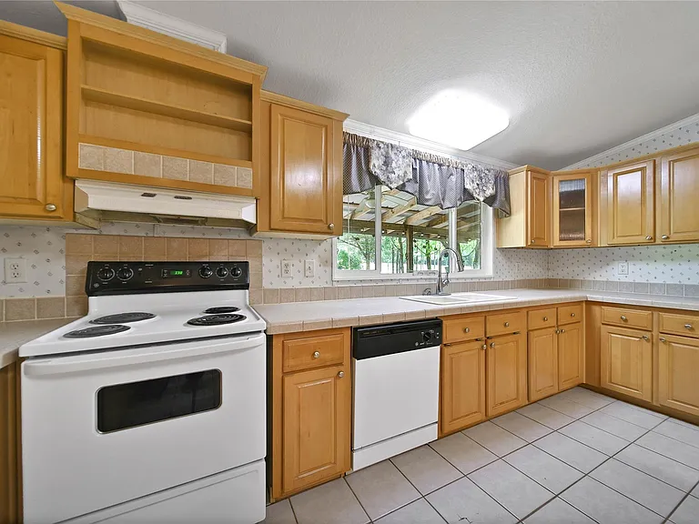 25 Novark Rd — Photo 7