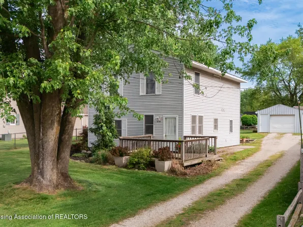 5733 Sleight Rd, Bath, MI 48808