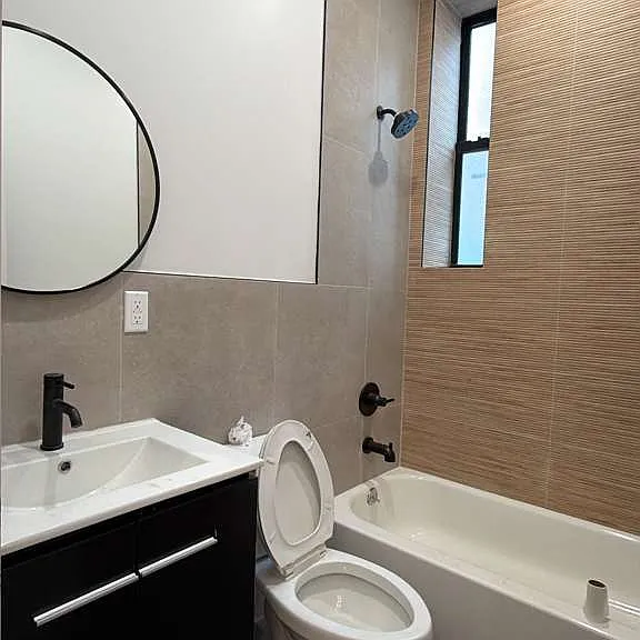2789 Webb Ave — Photo 4