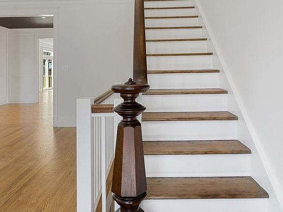 5th image of 1034 Elmwood Ave