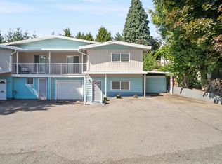 13687 112th Ave, Surrey, BC V3R2G4