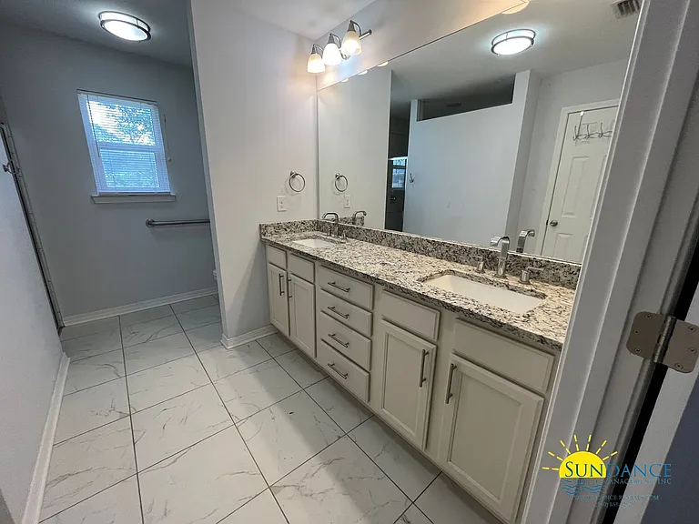 124 Harding Rd #B — Photo 8