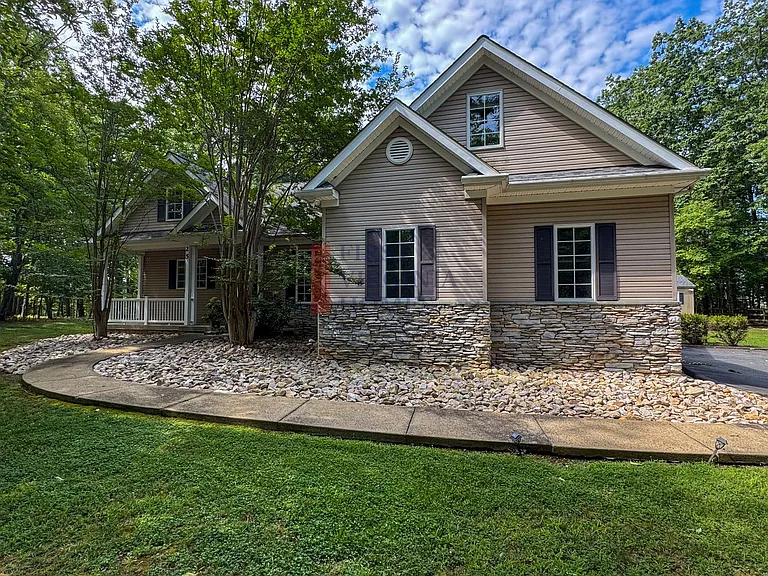 25 Fleetwood Dr — Photo 15