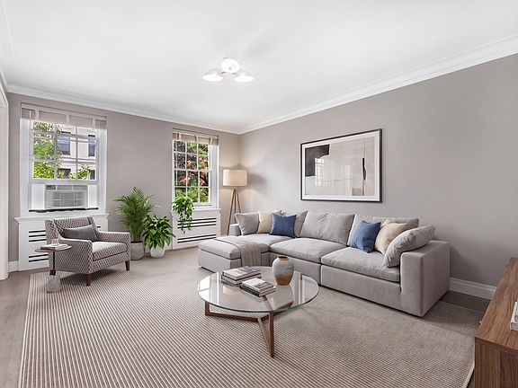 4th image of 28 Bank St #2