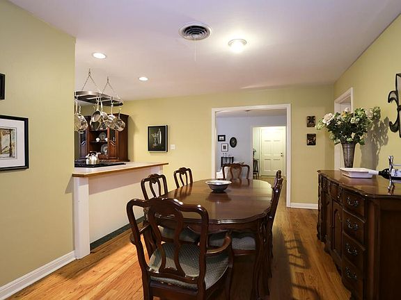 Another view of the dining room.