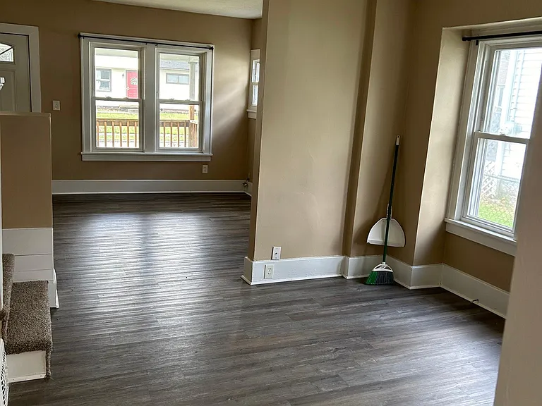 2785 Norwood St — Photo 4