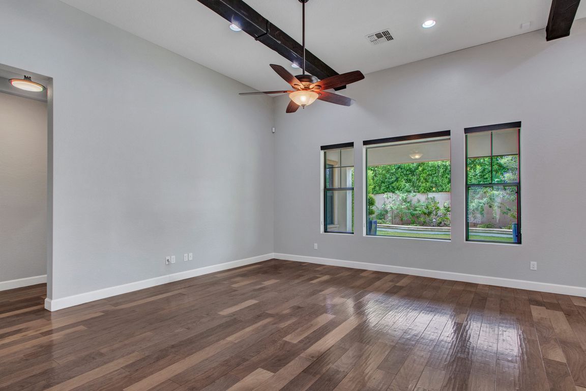 14-Living-room-(2)