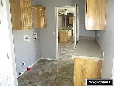 40 W 4th South St — Photo 6