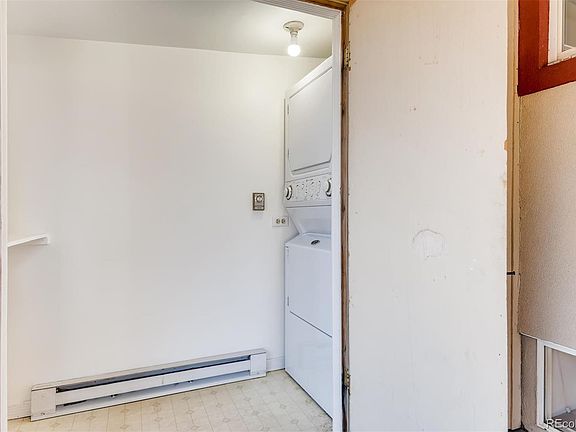 Washer Dryer Shared with One Other Unit