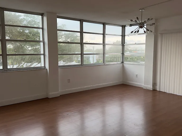 11930 N Bayshore Dr #302 — Photo 13