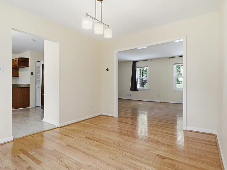 8747 Arley Dr — Photo 11