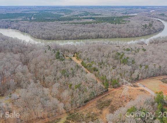3rd image of 492 Little River Rd