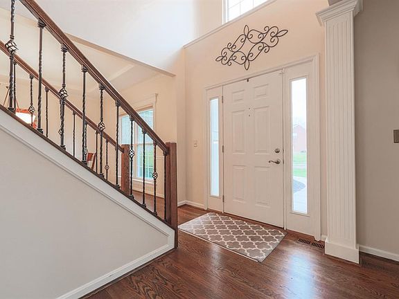 4th image of 7679 Hedgewood Cir