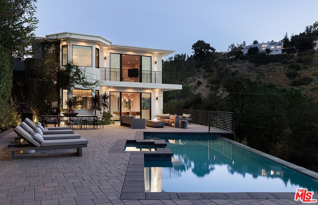 Compass Orchard House&NobleRebel[ひかる] Orchard House – Compass Box