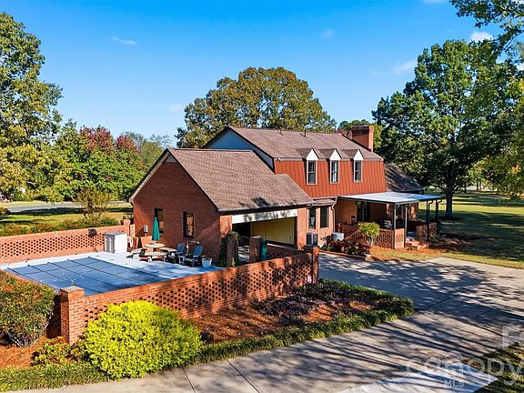 2nd image of 115 El Bethel Rd