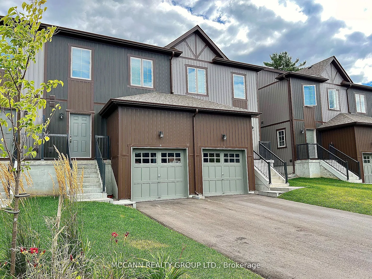 3 bed, $2,700 — Photo 1
