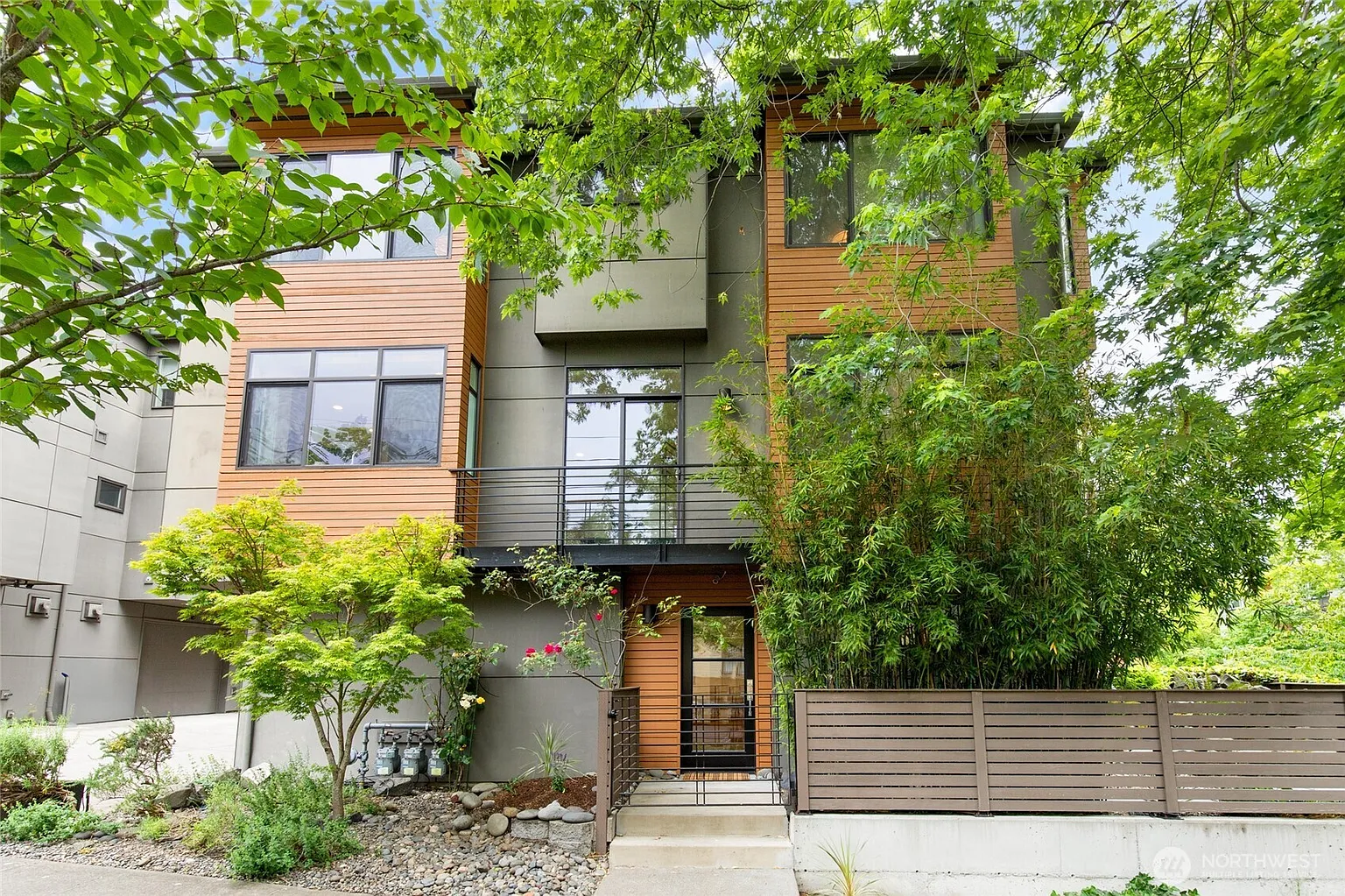 201 20th Avenue E photo 1