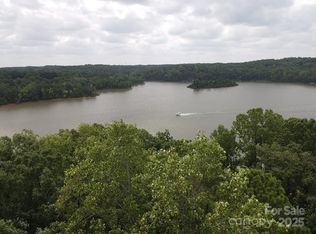 3235 Lake Pointe Dr, Belmont, NC 28012