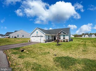 87 Opulent Ct, Hedgesville, WV