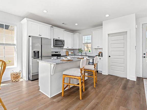 3rd image of 1261 Fox Tail Ln