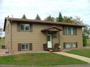 E8085 Stage Rd, New London, WI 54961