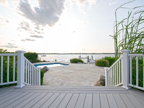 Access to Pool from Deck