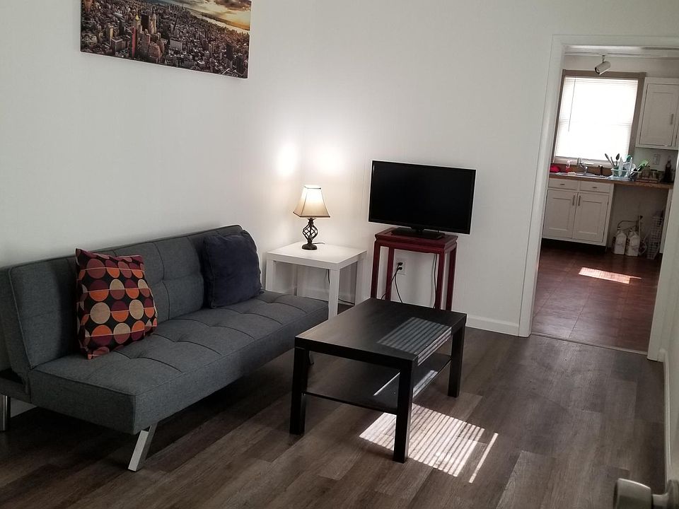 1st image of 115 Greenwich Ave