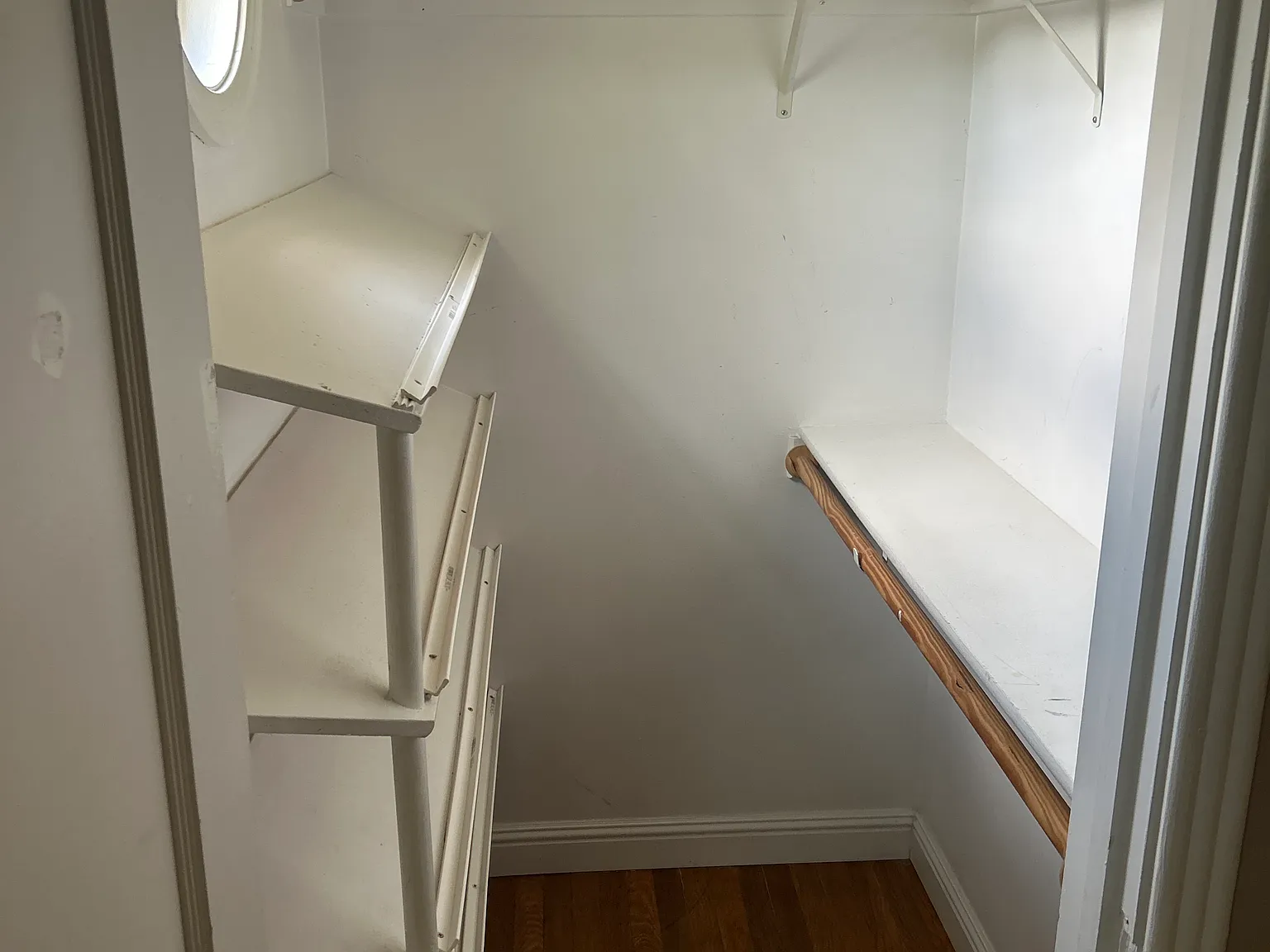 3 bed, 1228 sqft, $2,350 — Photo 4