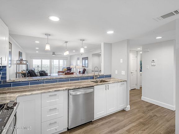 4th image of 540 S Brevard Ave APT 444