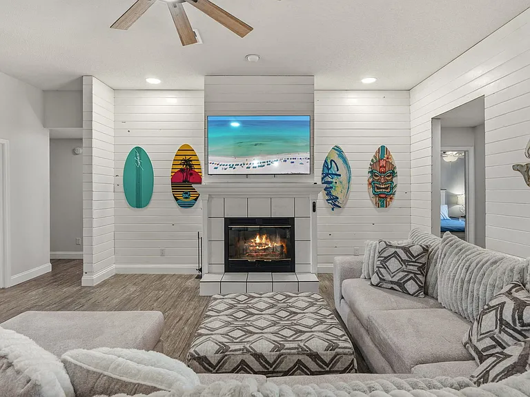 329 Sailfish Cir — Photo 4