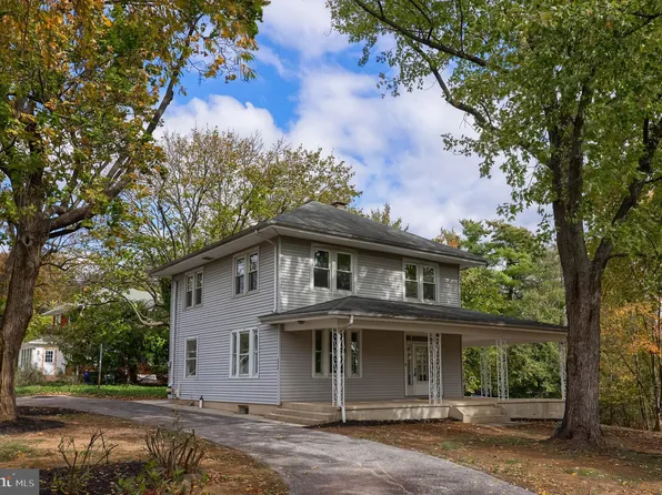 2094 Winding Rd, York, PA 17408