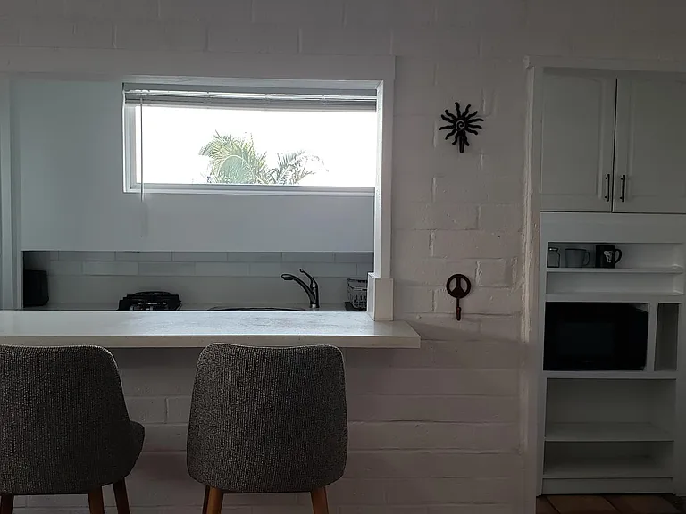 2550 Montgomery Studio — Photo 6