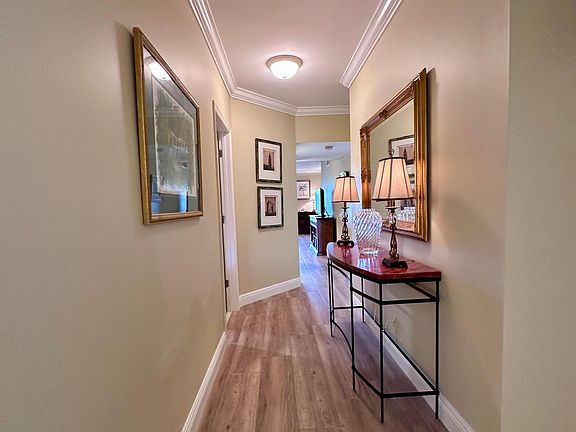 3rd image of 333 SE 20th Avenue #304