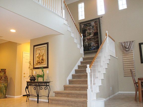3rd image of 576 Echo Ln